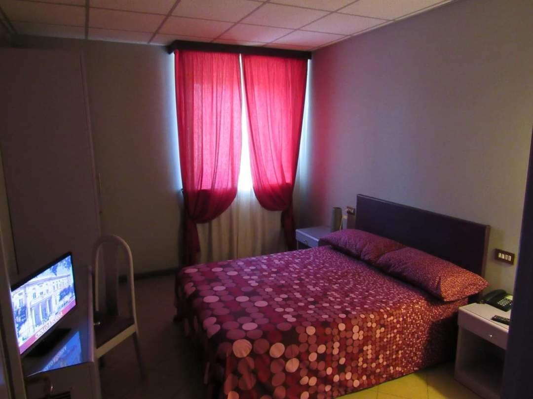 B&B The Sun Swimming & Pool Τορίνο Εξωτερικό φωτογραφία