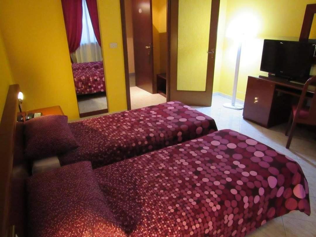B&B The Sun Swimming & Pool Τορίνο Εξωτερικό φωτογραφία